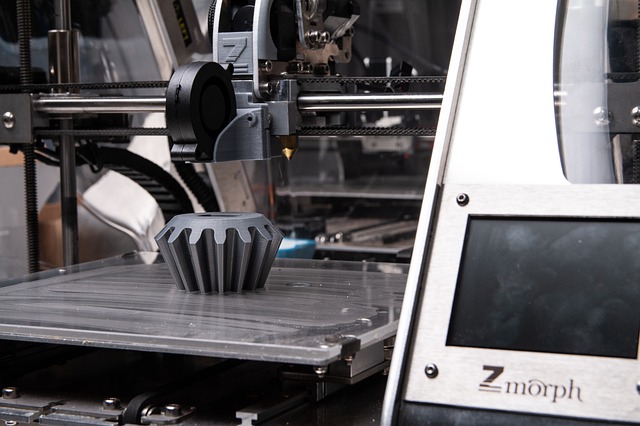 A digital making a large machine part. Additive manufacturing is the next industrial revolution.